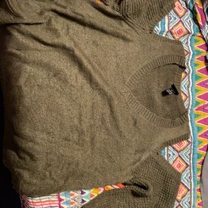 Olive green cold shoulder sweater 2x